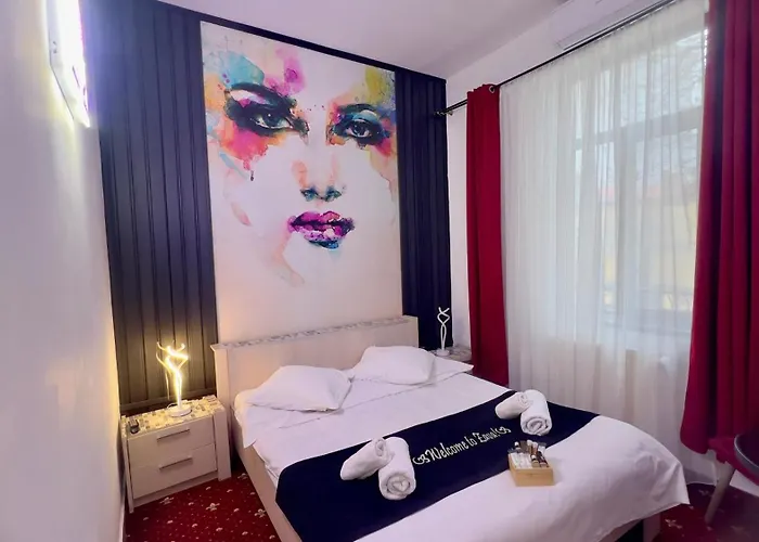 Ξενοδοχείο Zava-boutique Center 3*